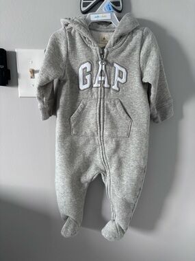 GAP Light Gray Hooded Baby Footed One-Piece